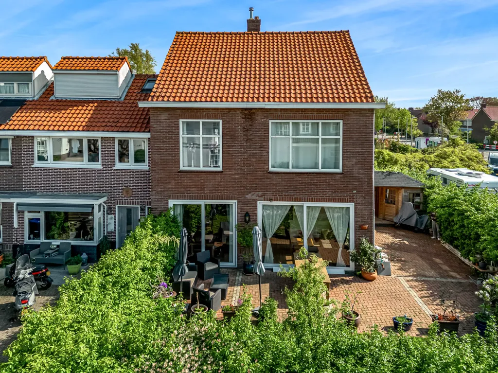 Vue aérienne - Modernised 1930s House with Garden in Leiderdorp