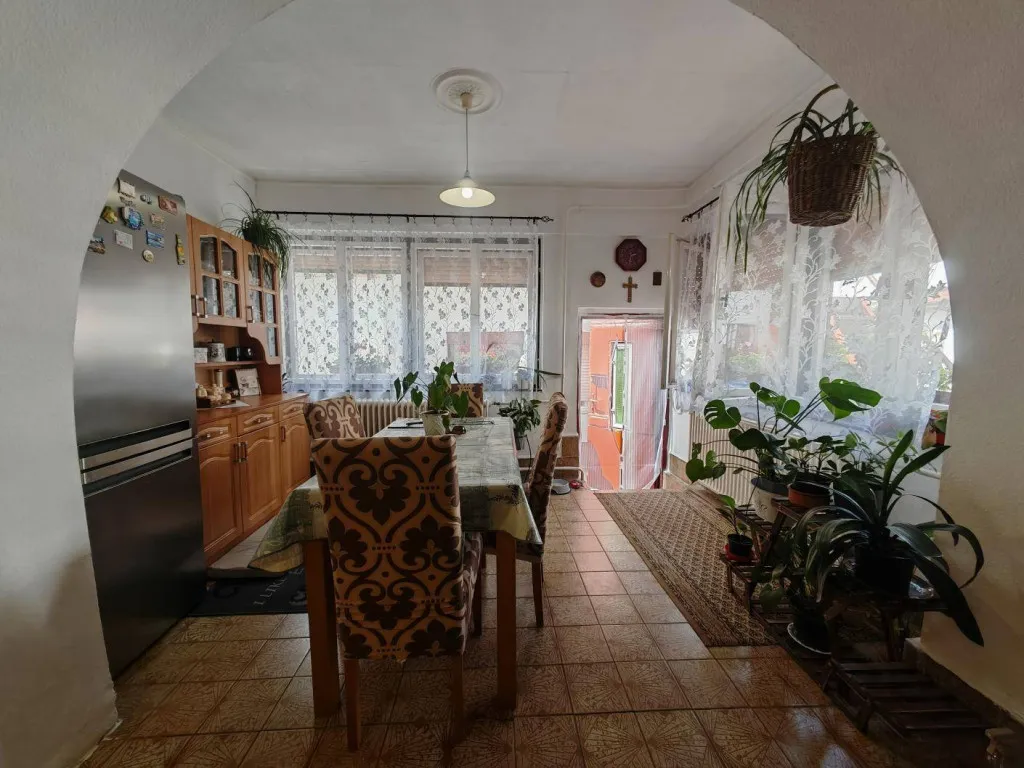 Sala da pranzo - House Part with Lake Proximity in Tata