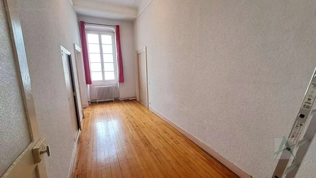Toad - Luxury Apartment with High Ceilings in Chambéry