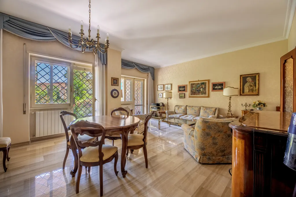 Sala da pranzo - Apartment with Terrace in Talenti, Rome