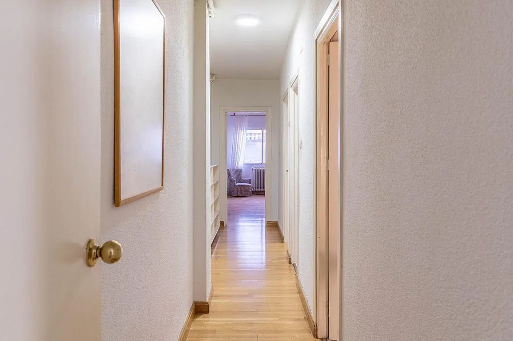 Esik - Top-Floor Flat with Balcony in Central Location