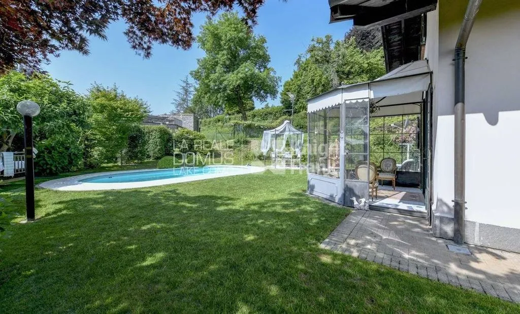 Bassein - Villa with Pool in Guanzate, Italy