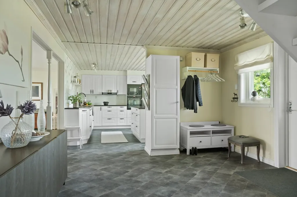 Entrée - Charming Villa with Garden in Lantligt Setting