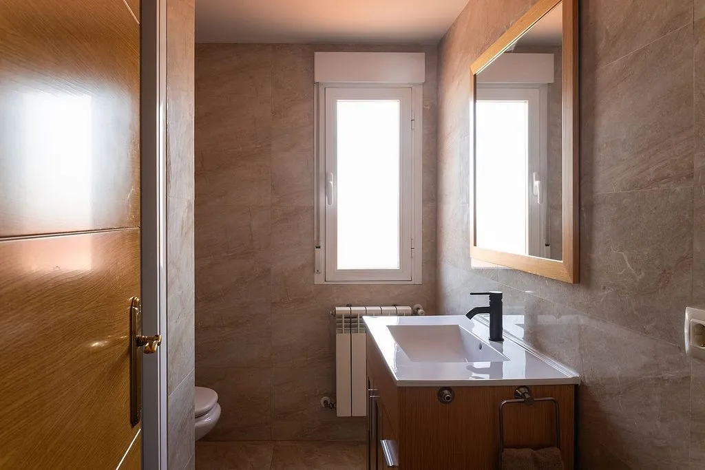 Vannitoad - Apartment with 50m² Terrace in Opañel