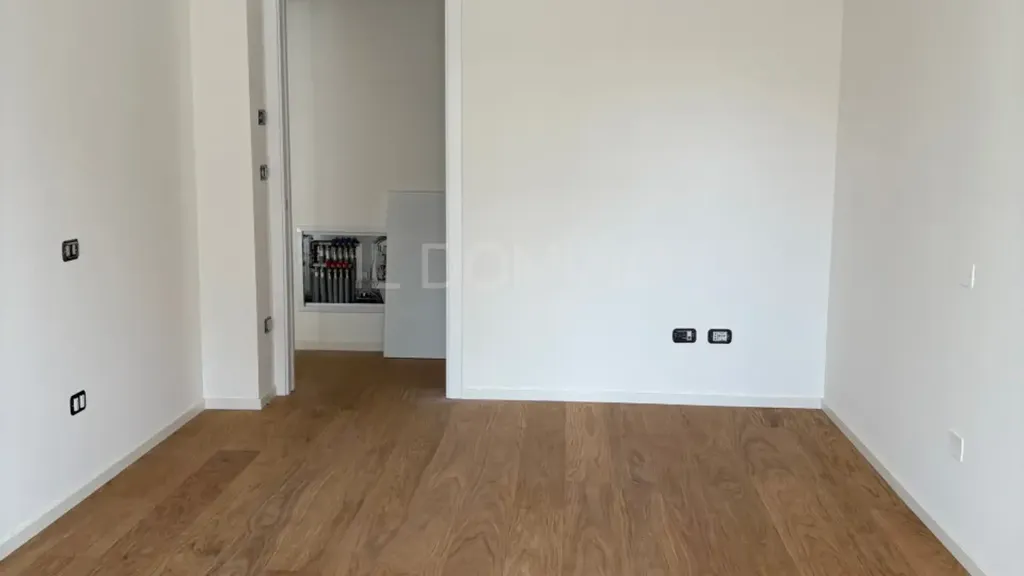Pièces - Modernised Apartment with Terrace in Padua