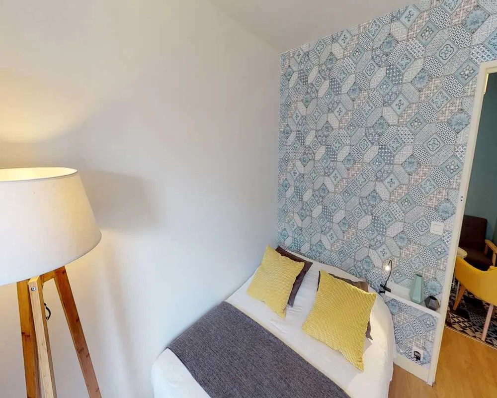 Bedrooms - Room in Furnished Flatshare, Clichy