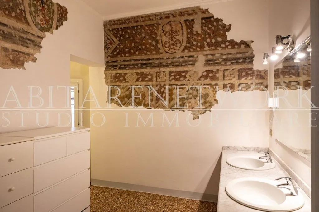Bagni - Historic Apartment with Courtyard View in Padua