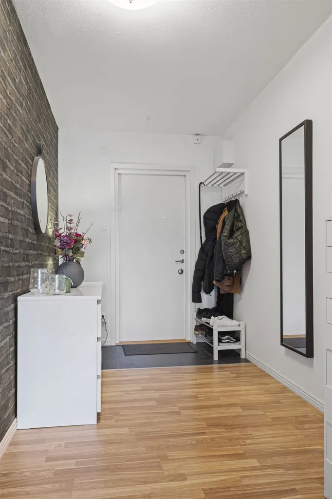 Entrée - Bright Two-Bedroom Apartment on Havstenavägen