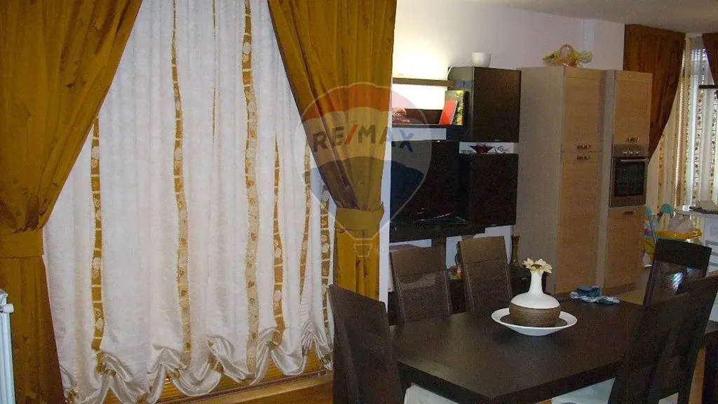 Salle à manger - Modern Apartment with Balcony in Lanciano
