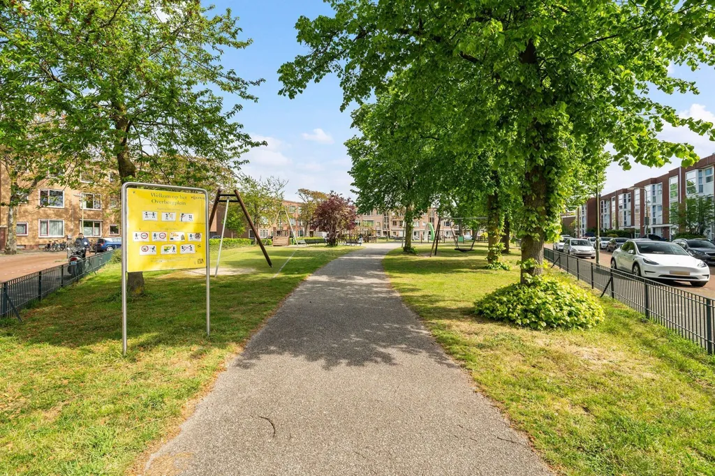 Galerijflat with Garden in Leyenburg