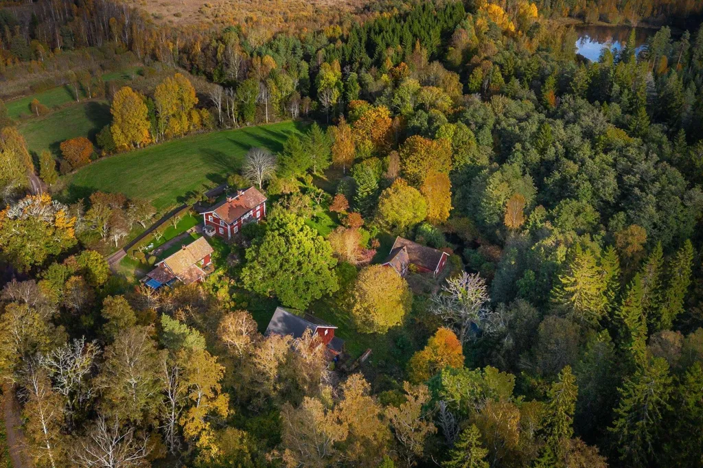 8-toaline maja asukohas Ödeshögs kommun