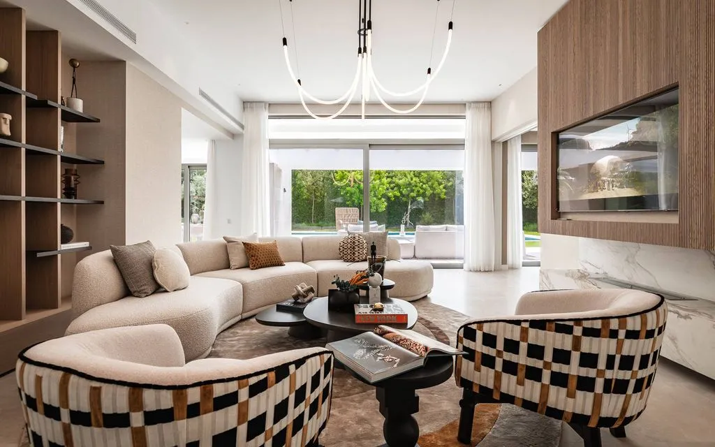 Elutuba - Contemporary Villa with Sea View in Estepona