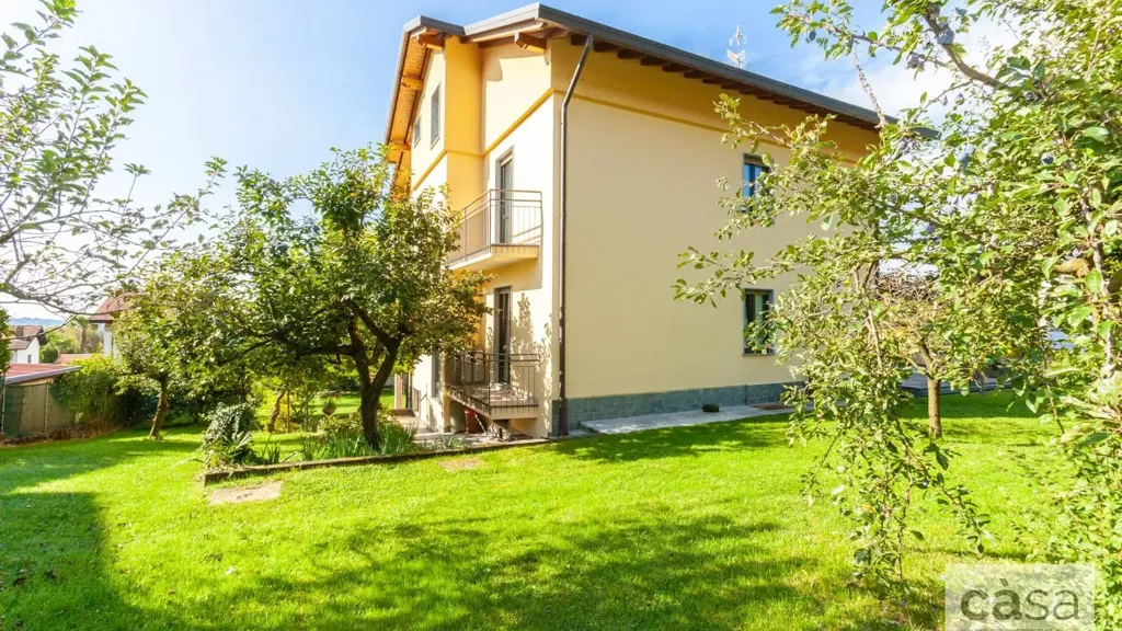 Giardino - Luxury Villa with Lake View in Comerio