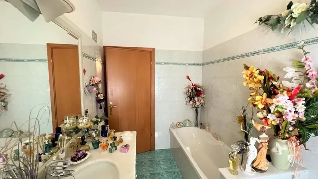 Vannitoad - Terraced Villa with Garden in Cecina
