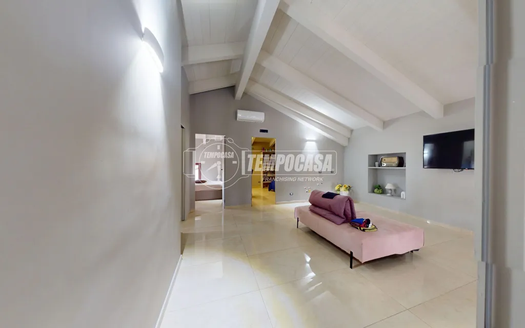 Elutuba - Duplex with Private Parking in Aversa
