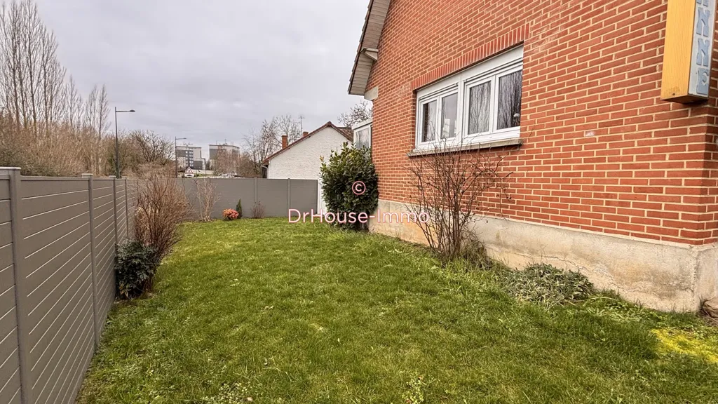Aed - Individual House with Commercial Space in Feignies