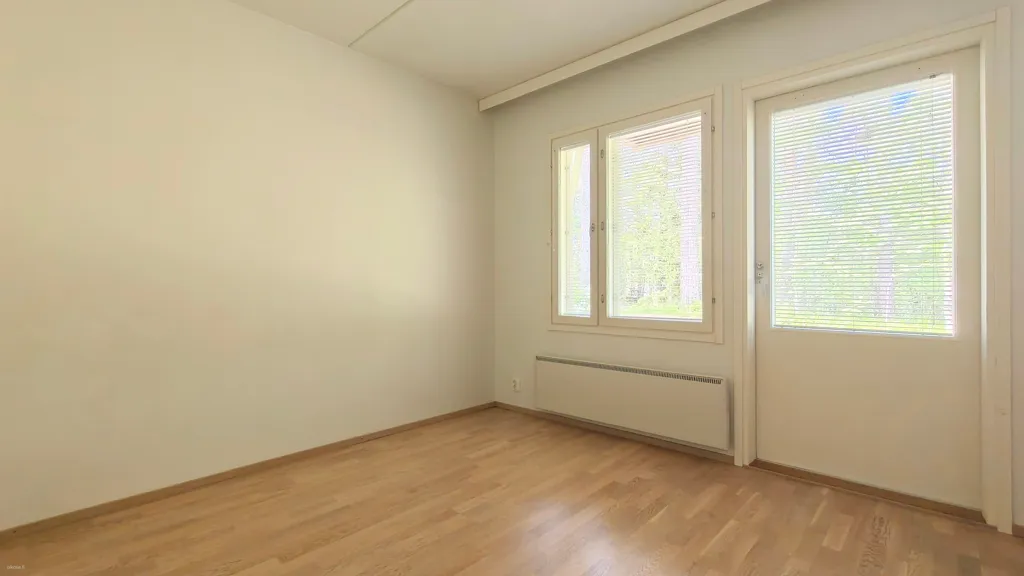 Pièces - End-Terrace Flat with Garden in Lohja