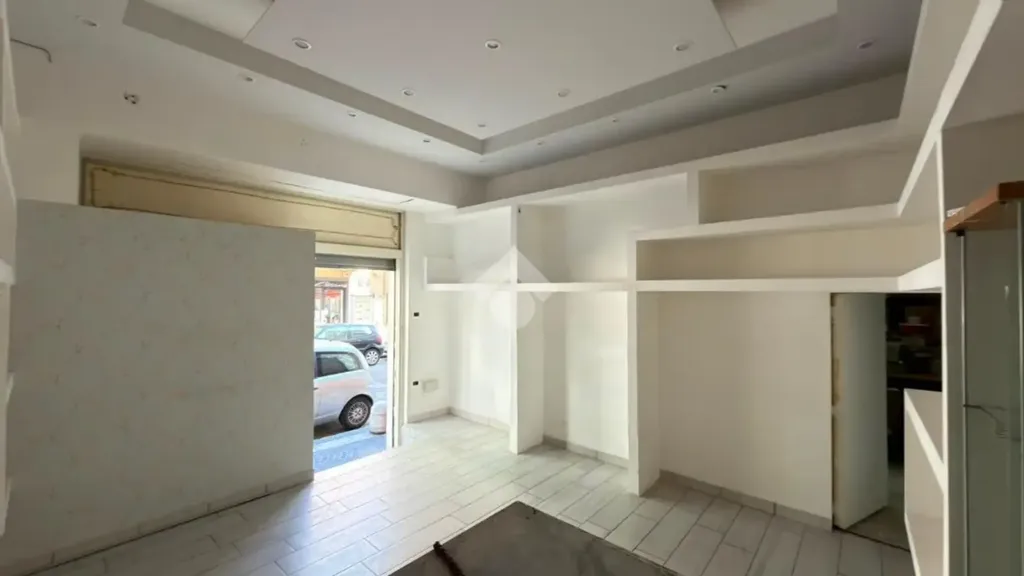 Stanze - Bilocale with Central Location in Corso Italia, Naples
