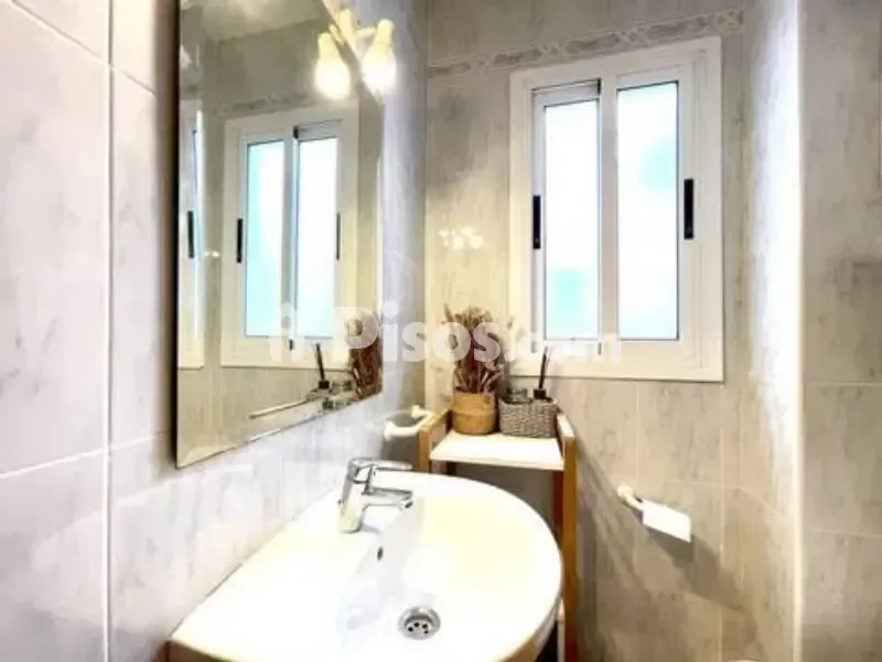 Bagni - Modern Flat with Balcony in Alicante Centre
