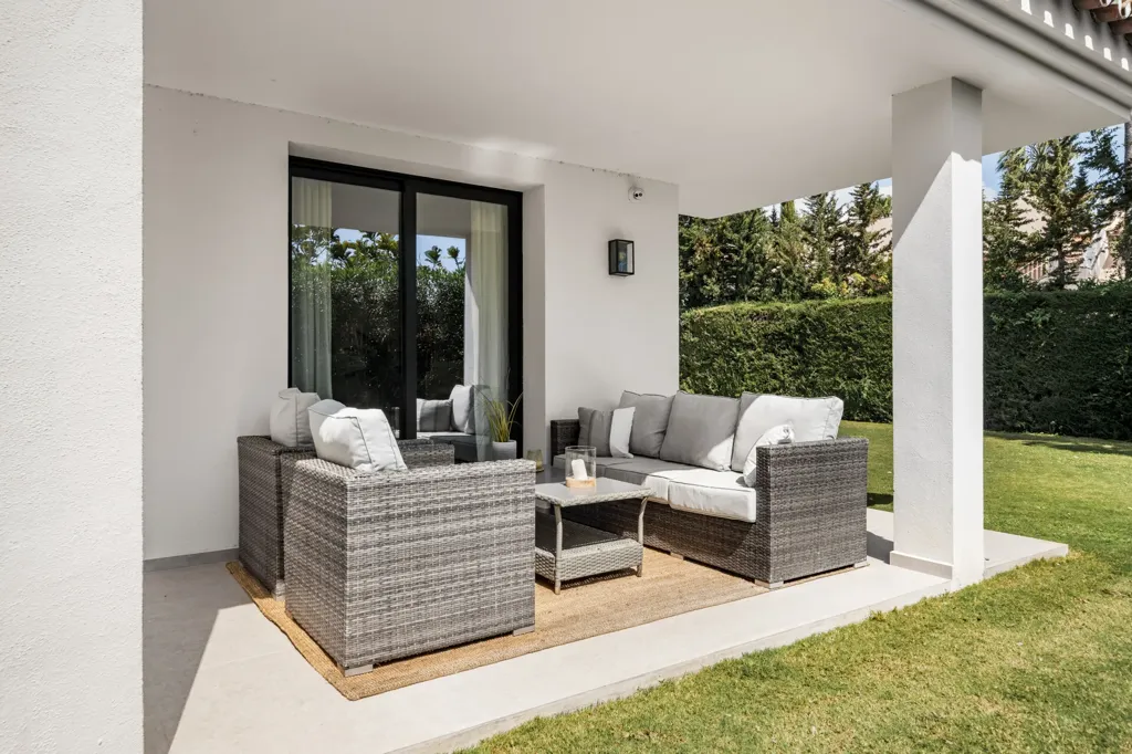 Terrasse - Luxury Villa with Pool in Nueva Andalucía