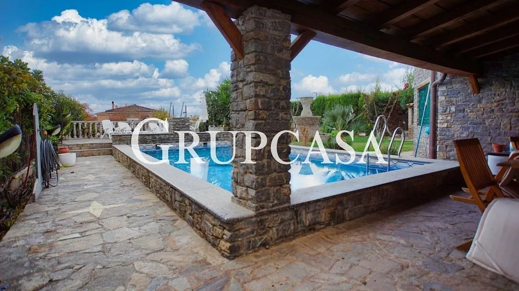 Bassein - Luxury Detached House with Pool in Alpicat
