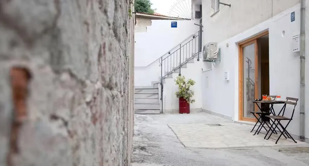 Giardino - Studio Apartment with Terrace in Split Centre