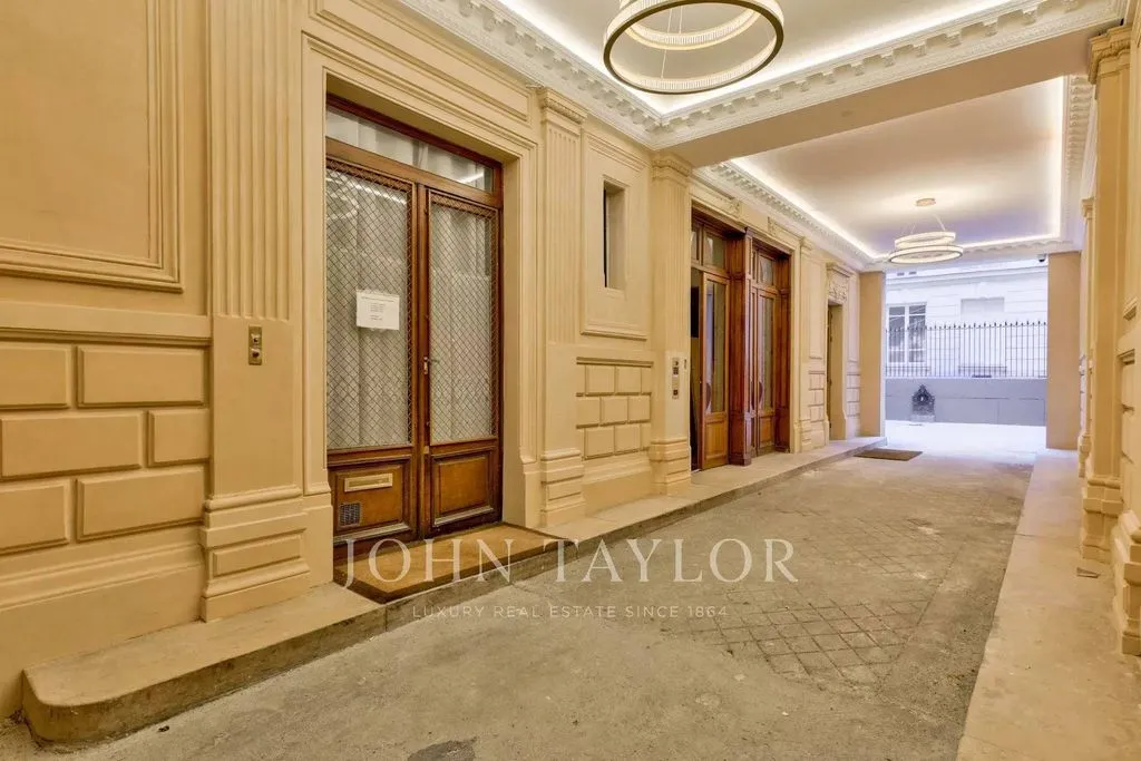 hallway_entrance