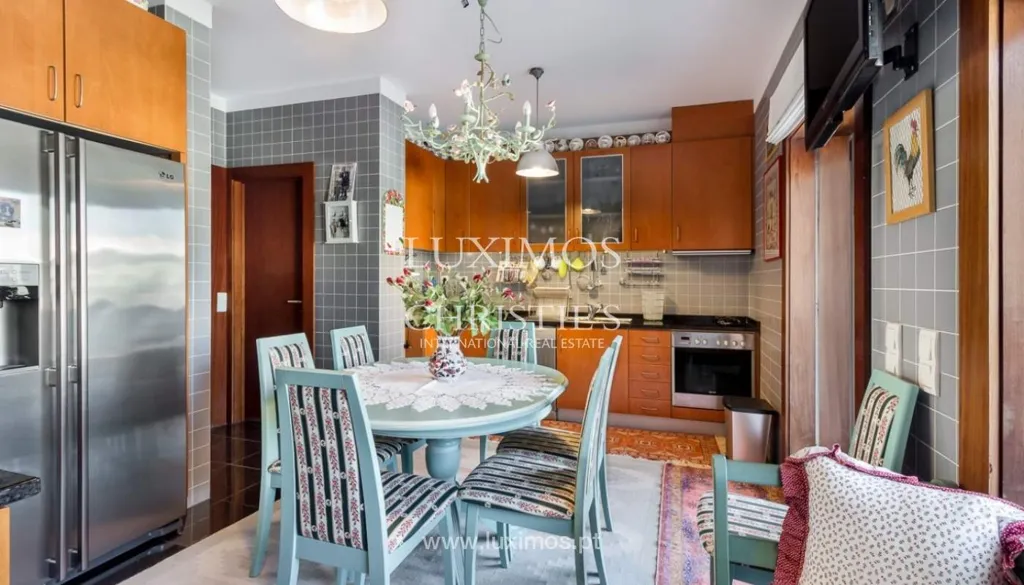 Cuisine - Luxury Penthouse with Gym in Maia