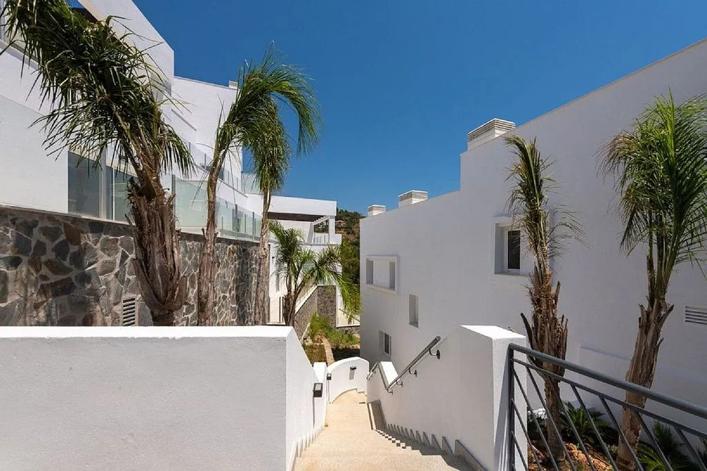 Pièces - Duplex Penthouse with Pool in Marbella