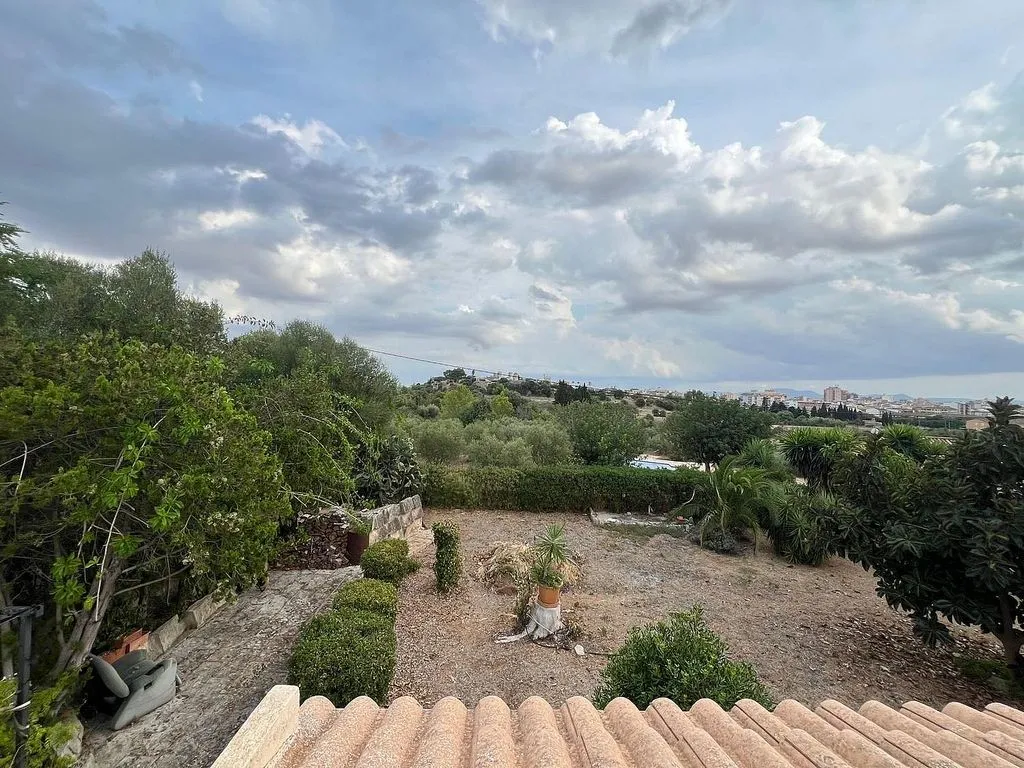 Aed - Rustic House with Pool in Reis Catòlics