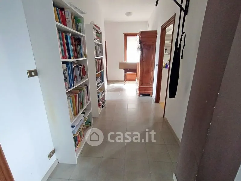 Entrée - Four-Room Apartment with Garden in Mathi