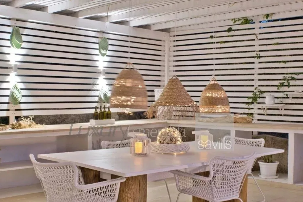 Terrace - Luxury Villa with Sea View in San Teodoro