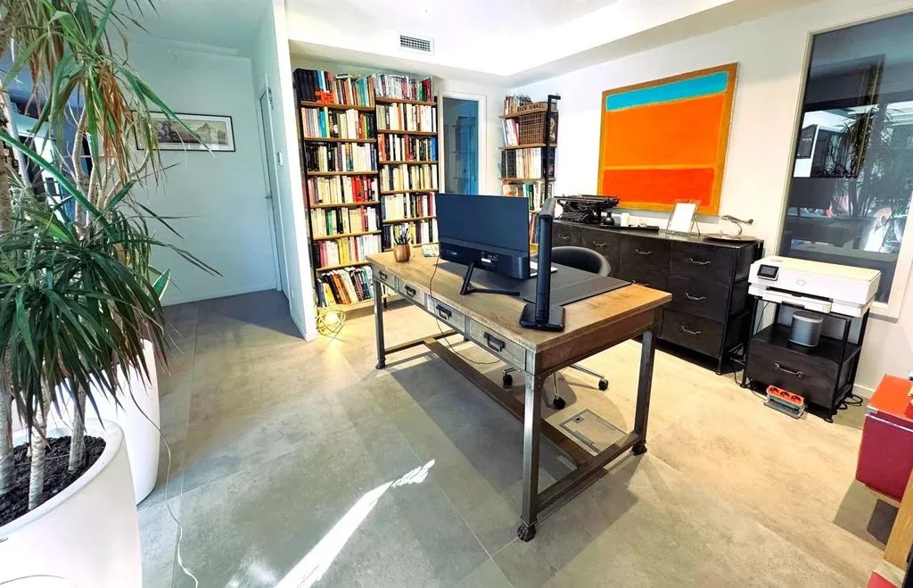 Kabinet - Contemporary Villa with Pool in Biot