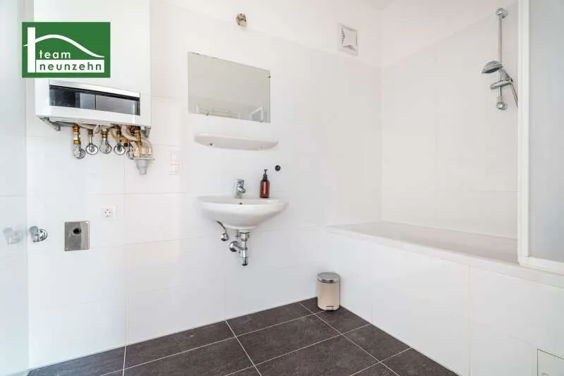 Bagni - Dachgeschosswohnung with Terrace in 17th District