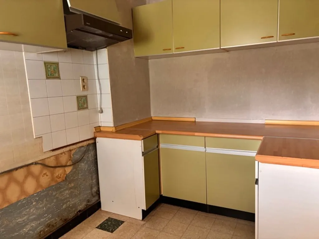 Cuisine - Maison à Rafraîchir avec Grand Garage à Hognoul