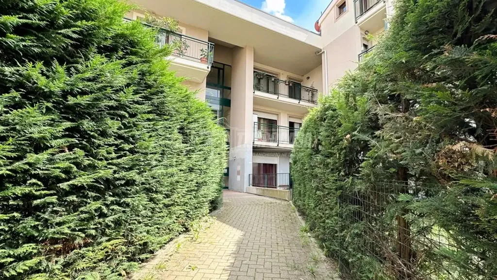 Aed - Bright Apartment with Balcony in Bruino