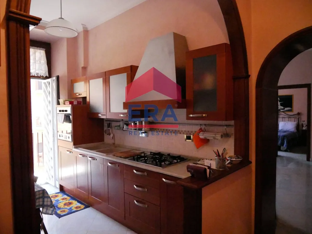 Cuisine - Bright Apartment with Balcony in Pigneto, Rome