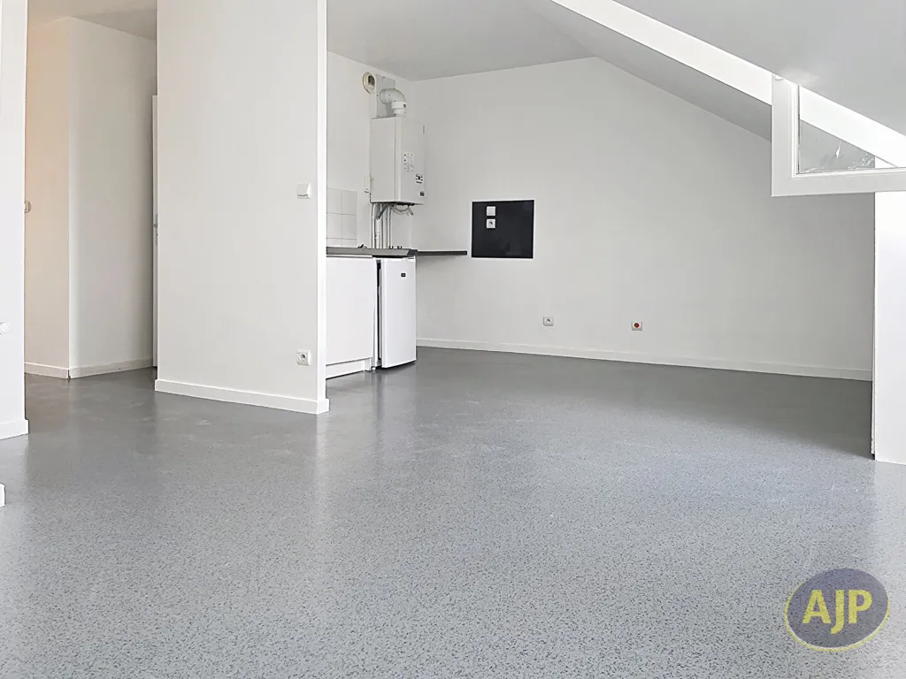 Garaaž - 3-Bedroom Apartment in Sautron Centre