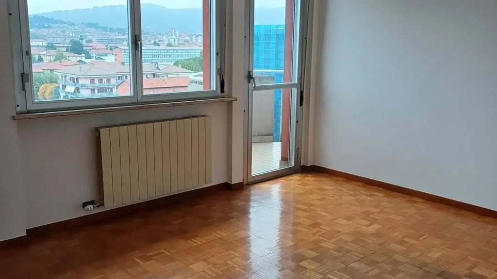 Toad - Spacious Apartment with Terrace in Bergamo