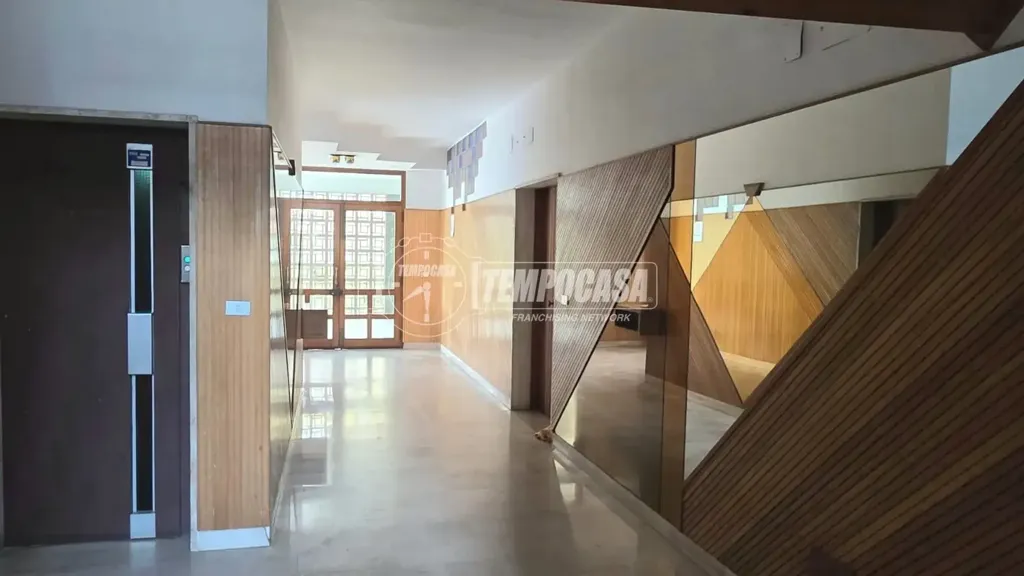 hallway_entrance