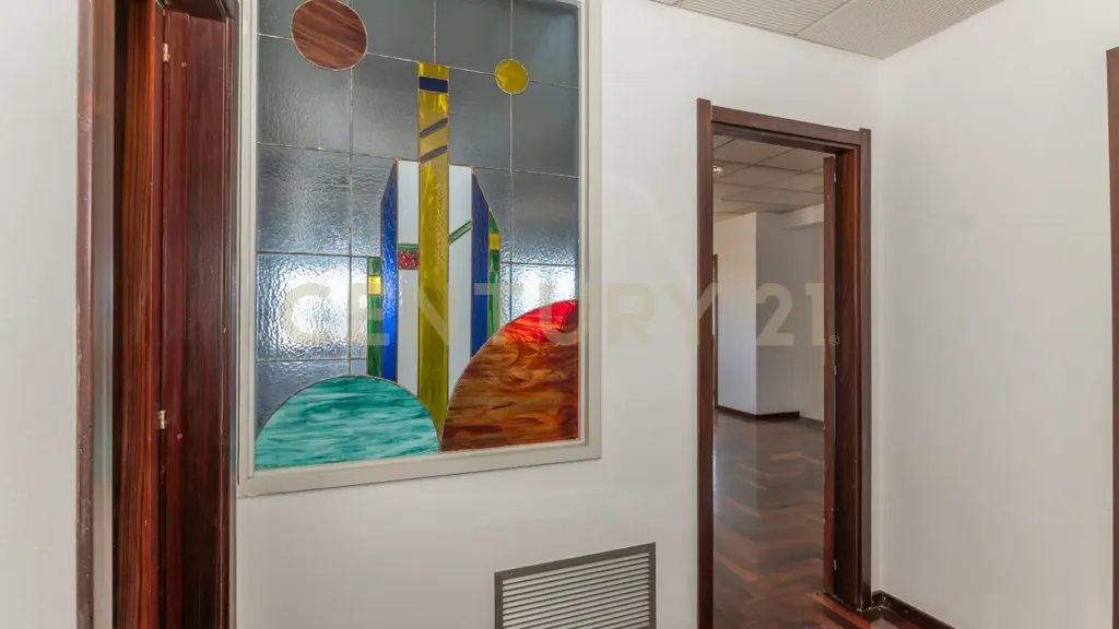 hallway_entrance
