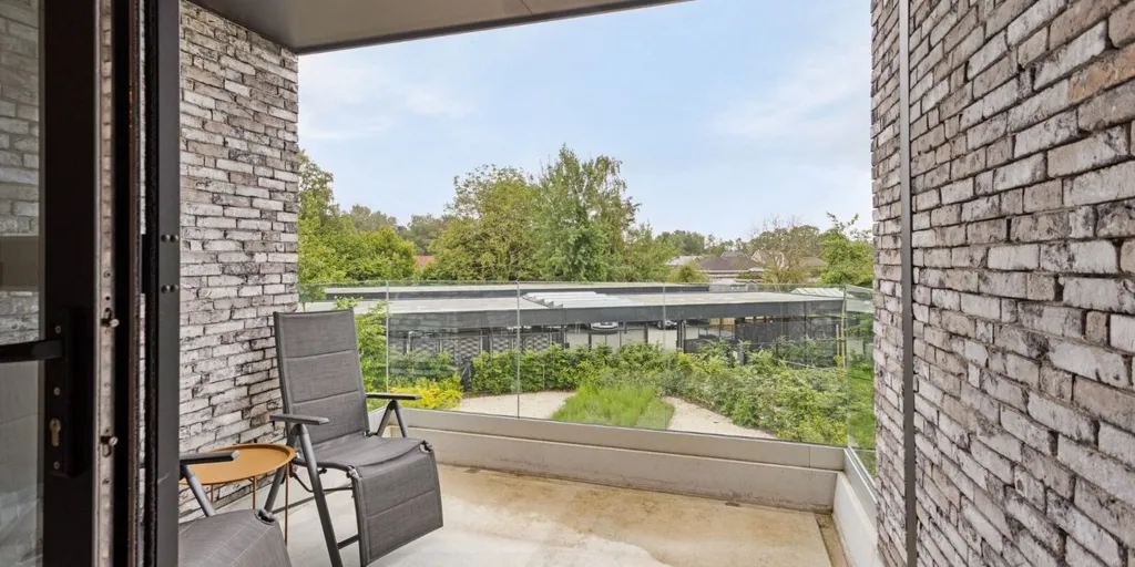 Balcon - Appartement avec Terrasse et Carports Centraux à Geel