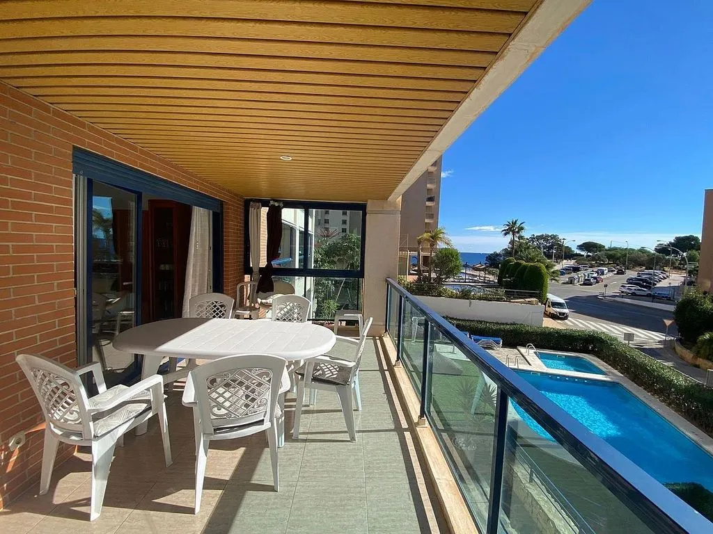 Rõdu - Spacious Apartment with Sea View in Caleta