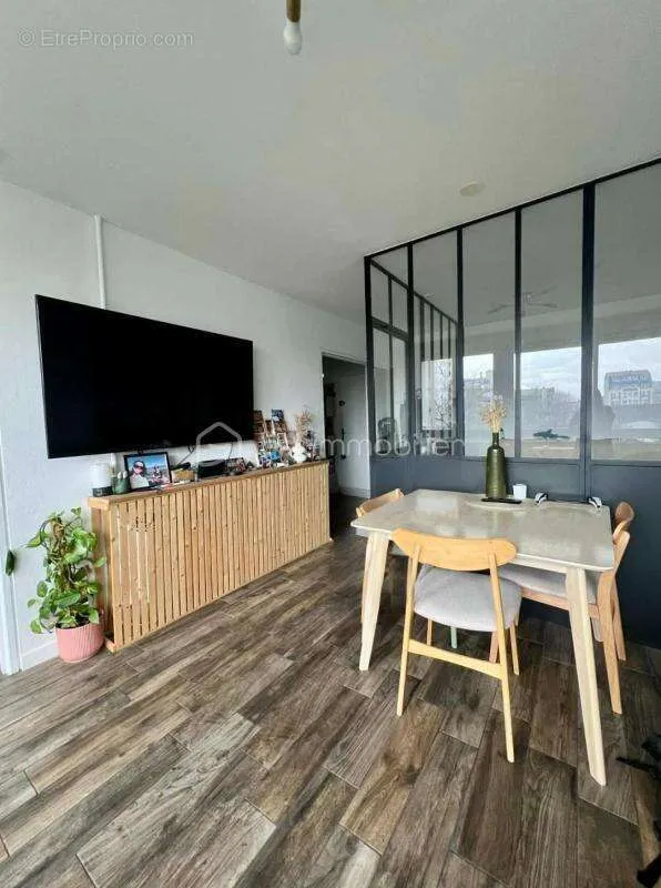 Salle à manger - Appartement avec Balcon dans Résidence Sécurisée