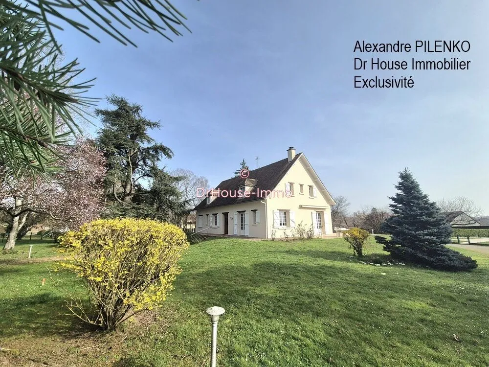 Aed - Rénovated House with Pool in Dracy-le-Fort