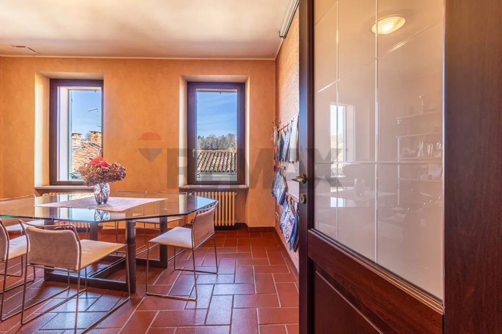 Salle à manger - Triplex Villa with Garden in Occhieppo Superiore