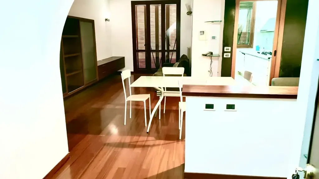 Salle à manger - Two-Level Apartment with Terrace in Cesena