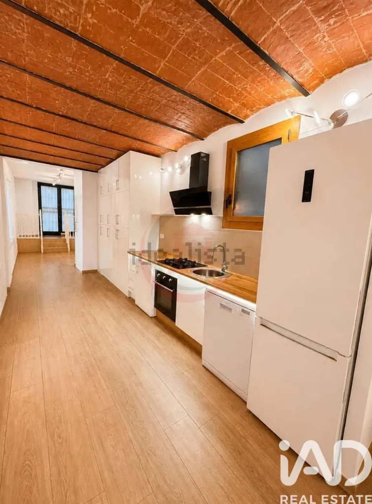 Kitchen - Reformed Flat with Terrace in Poble Sec, Barcelona