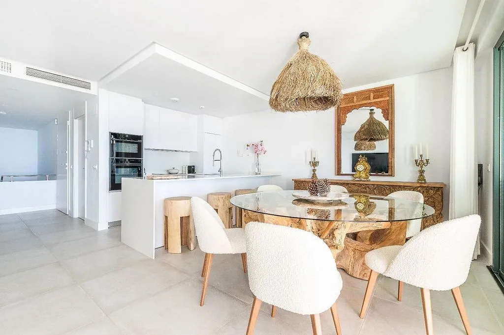 Söögituba - Duplex with Sea View and Pool in Marbella