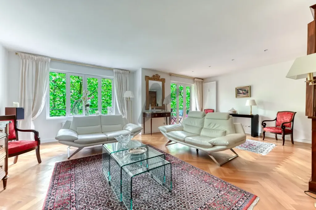 Séjour - Appartement Luxueux avec Balcon à Lyon 6ème
